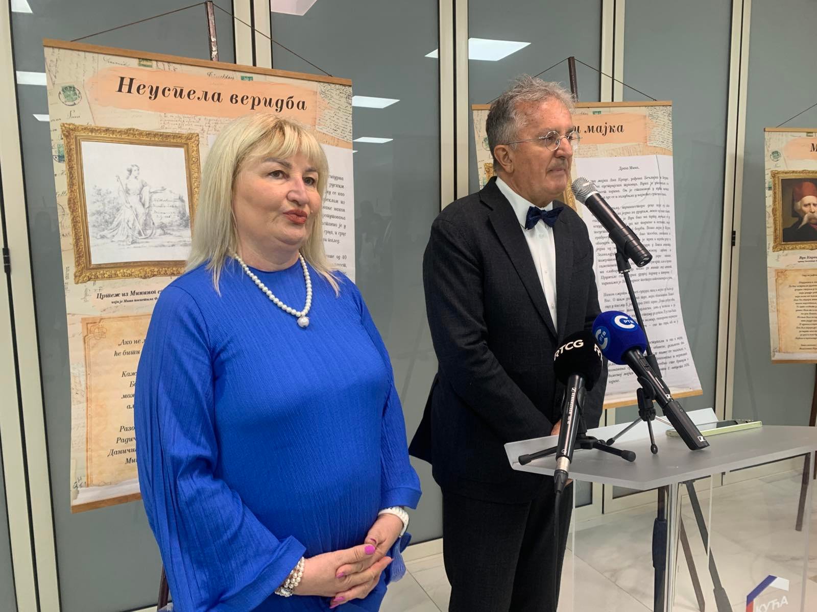 У Српској кући у Подгорици отворена изложба о Мини Караџић